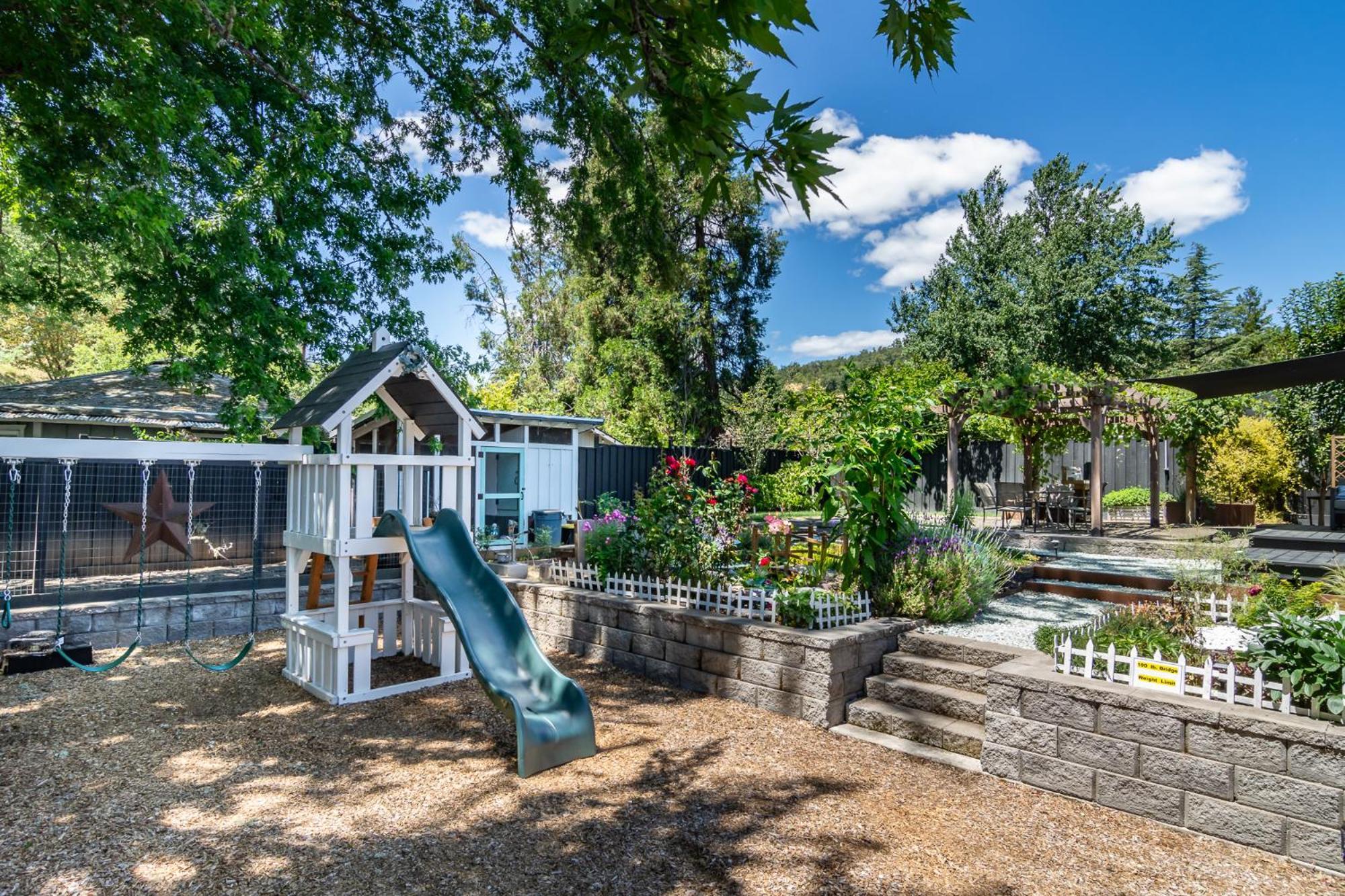 Chic Rv Retreat, Stunning Yard In Roseburg 호텔 외부 사진