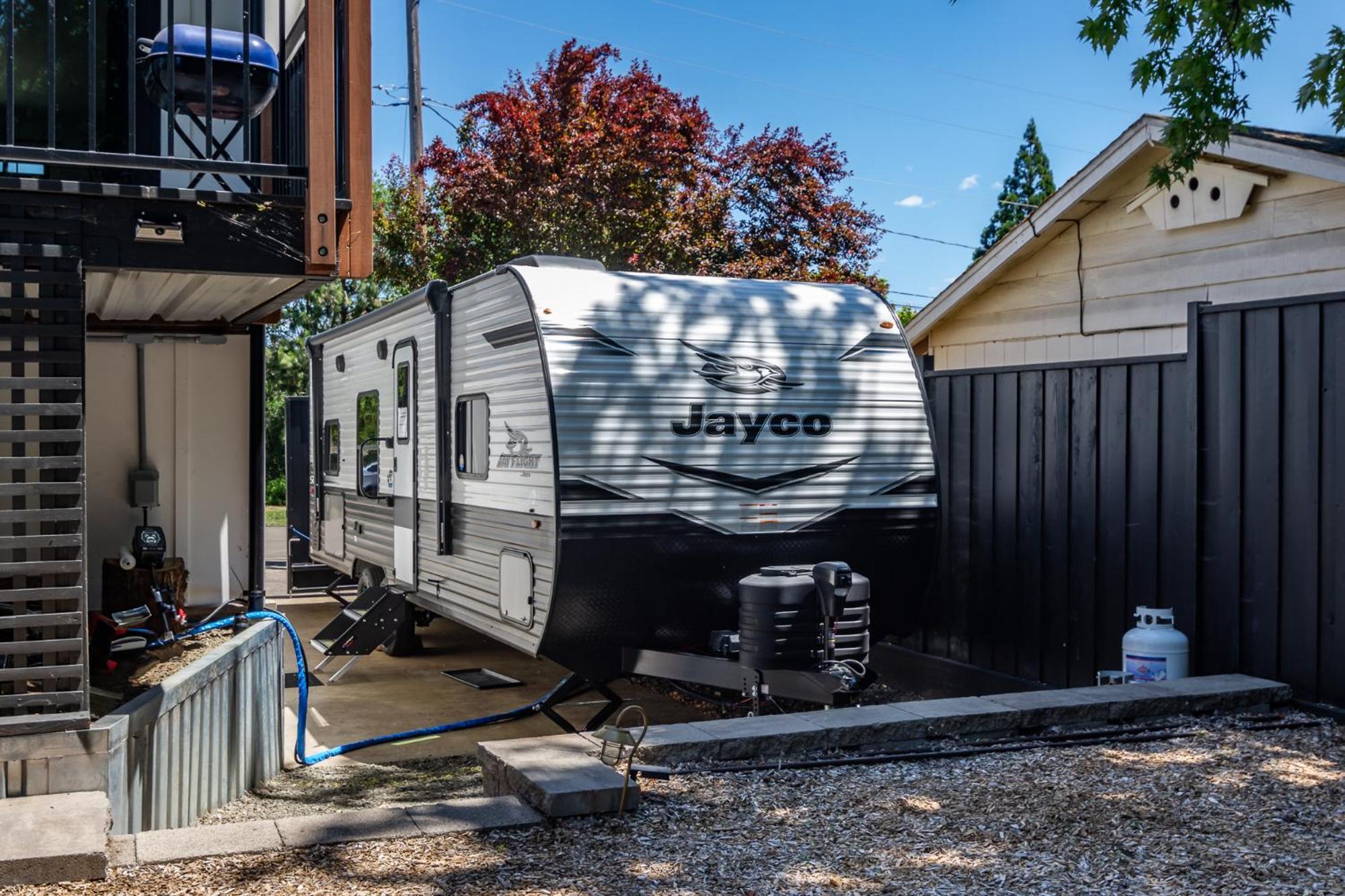 Chic Rv Retreat, Stunning Yard In Roseburg 호텔 외부 사진